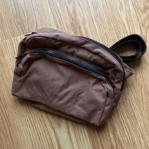 NWT BAGGU Fanny Pack in Cocoa